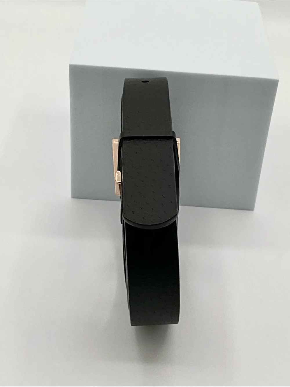 LIKE NEW Torrid Narrow Waist Belt Faux Leather Black Gold Hardware Size 0/00 (2)